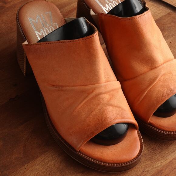 Miz Mooz Sandals WMS SZ EU 37 US 6.5-7 Brown Orange Maybelle Leather Mule Shoes - Picture 4 of 15